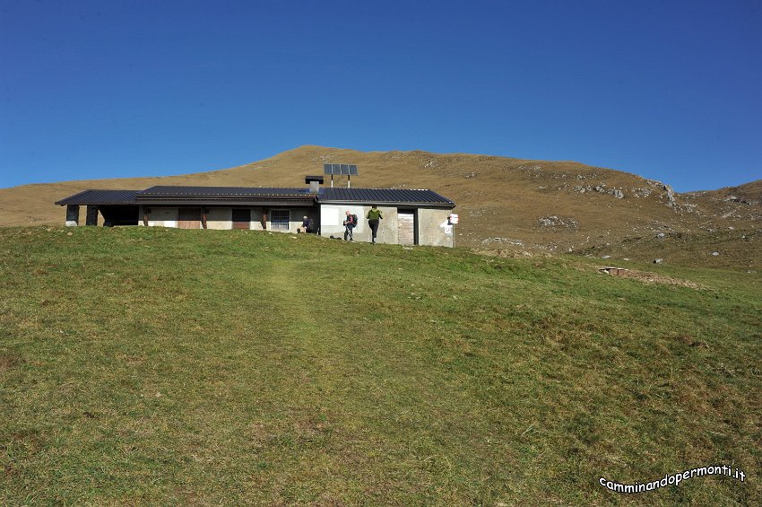 052 Baita alta.JPG